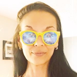 Meet your Posher, Marcia